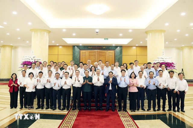 Bộ Chính trị cho ý kiến về công tác chuẩn bị Đại hội Đảng bộ TP Hà Nội và Đảng bộ TP HCM - Ảnh 4.