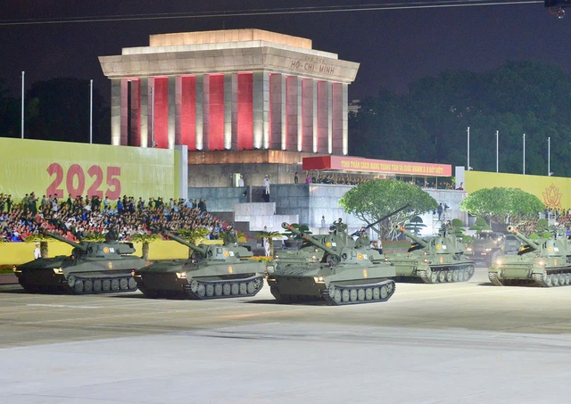 Dàn xe pháo quân sự, đặc chủng công an gây chú ý trong hợp luyện diễu binh- Ảnh 11. Dàn xe pháo quân sự, đặc chủng công an gây chú ý trong hợp luyện diễu binh- Ảnh 11.