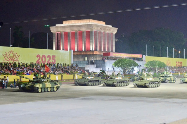 Dàn xe pháo quân sự, đặc chủng công an gây chú ý trong hợp luyện diễu binh- Ảnh 9. Dàn xe pháo quân sự, đặc chủng công an gây chú ý trong hợp luyện diễu binh- Ảnh 9.