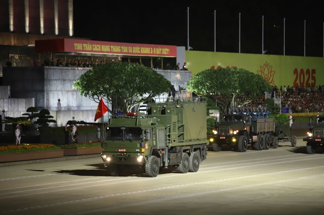 Dàn xe pháo quân sự, đặc chủng công an gây chú ý trong hợp luyện diễu binh- Ảnh 5. Dàn xe pháo quân sự, đặc chủng công an gây chú ý trong hợp luyện diễu binh- Ảnh 5.