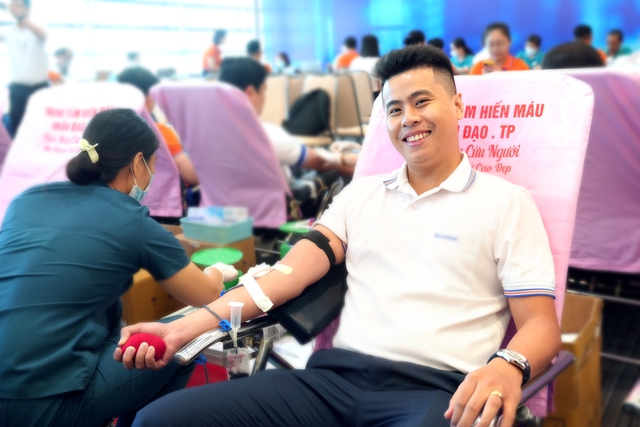 Sacombank tiếp nối hành trình “Chia sẻ từ trái tim” 2025- Ảnh 3.