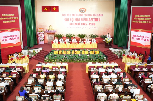Khai mạc Đại hội đại biểu Đảng bộ UBND TP HCM nhiệm kỳ 2025 - 2030 - Ảnh 1.