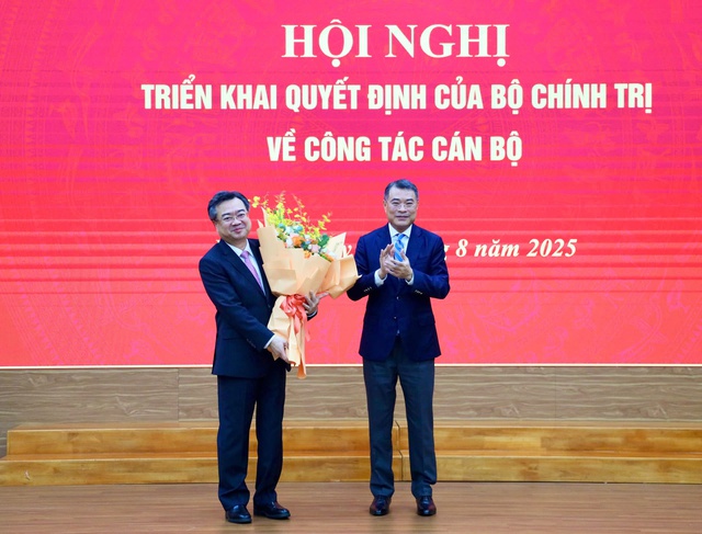 Trao quyết định bổ nhiệm ông Nguyễn Thanh Nghị làm Trưởng Ban Chính sách, chiến lược Trung ương- Ảnh 2. Trao quyết định bổ nhiệm ông Nguyễn Thanh Nghị làm Trưởng Ban Chính sách, chiến lược Trung ương- Ảnh 2.