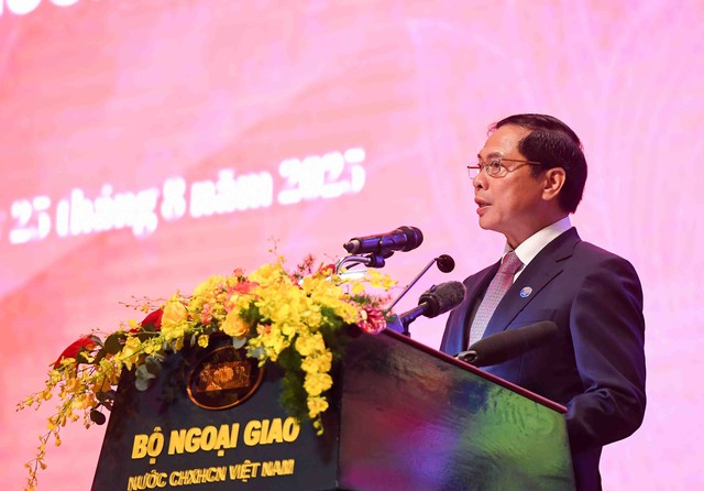 Tổng Bí thư Tô Lâm: Ngoại giao Việt Nam đang đứng trước sứ mệnh lịch sử - Ảnh 2.