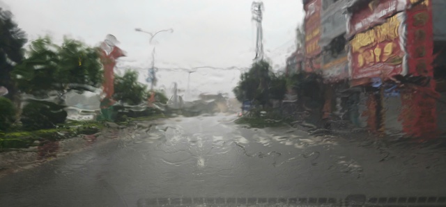 Bão số 5 (Kajiki) gây mưa lớn và gió mạnh tại Hà Tĩnh, Quảng Trị - Ảnh 1. Bão số 5 (Kajiki) gây mưa lớn và gió mạnh tại Hà Tĩnh, Quảng Trị - Ảnh 1.