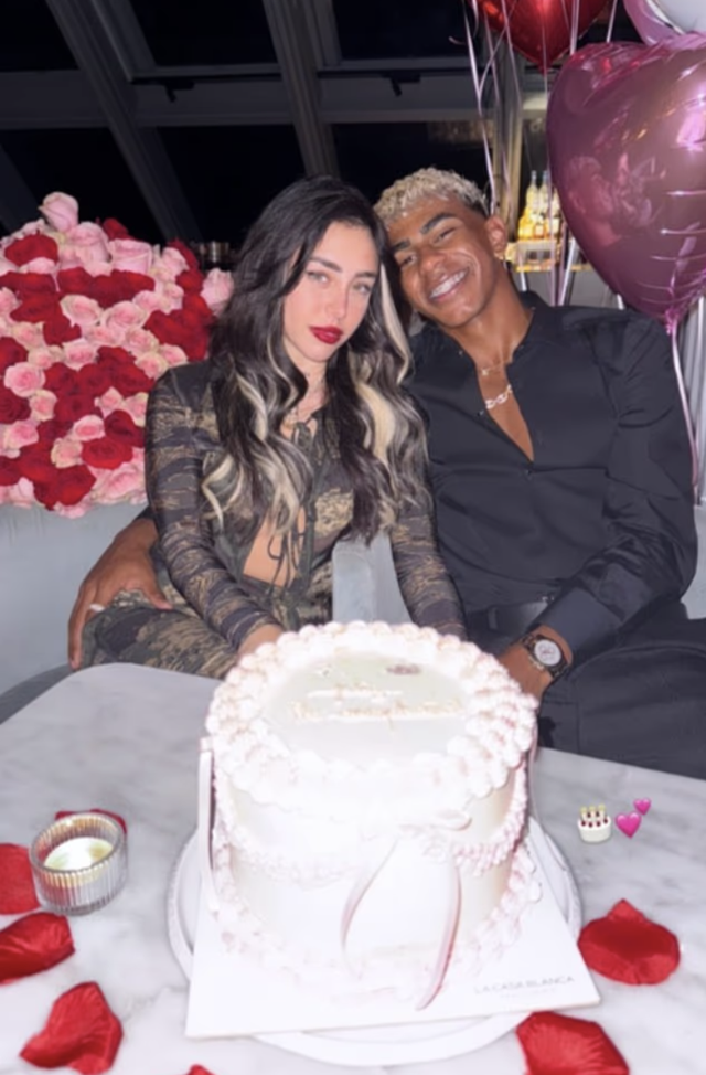 Lamine Yamal c&ocirc;ng khai bạn g&aacute;i hơn 7 tuổi, lộ chuyện t&igrave;nh tranh c&atilde;i