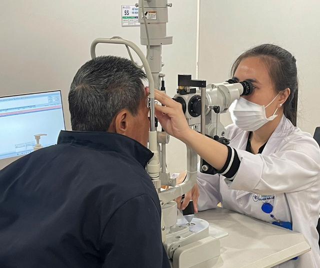 Đặt PGI – Phương phát tân tiến mở ra một cơ hội mới cho bệnh nhân Glaucoma nặng. - Ảnh 2.