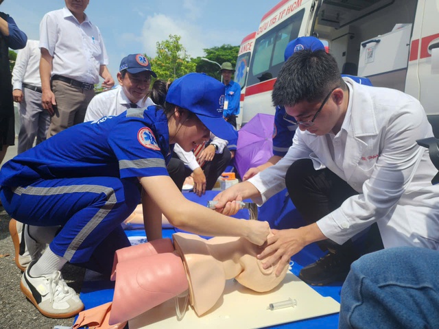 381 vị trí tuyển dụng tại ngày hội việc làm ngành y TP HCM năm 2025 - Ảnh 7.