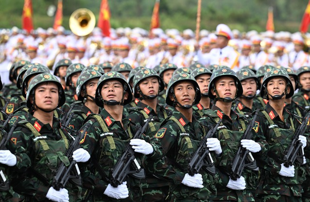 Tổng hợp luyện diễu binh 16 . 000 Chiến sĩ chuẩn bị cho Lễ kỷ niệm lớn - Ảnh 5. Tổng hợp luyện diễu binh 16 . 000 Chiến sĩ chuẩn bị cho Lễ kỷ niệm lớn - Ảnh 5.