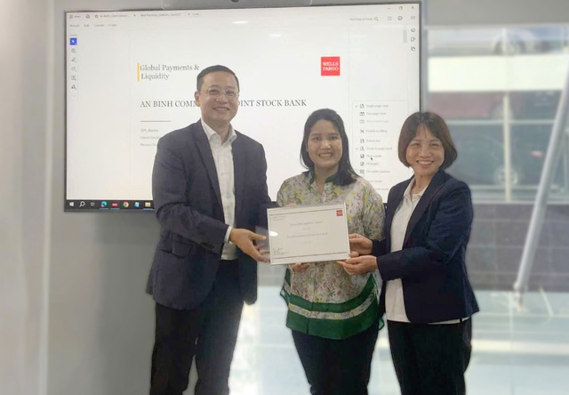 ABBANK được Wells Fargo vinh danh ngân hàng có chất lượng thanh toán quốc tế xuất sắc- Ảnh 2. ABBANK được Wells Fargo vinh danh ngân hàng có chất lượng thanh toán quốc tế xuất sắc- Ảnh 2.