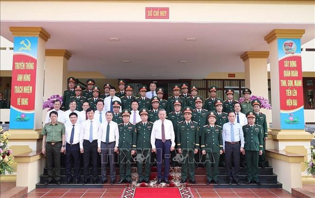 Tổng Bí thư Tô Lâm: Xây dựng Quân đoàn 12 thực sự là "quả đấm thép" trong giai đoạn mới- Ảnh 5. Tổng Bí thư Tô Lâm: Xây dựng Quân đoàn 12 thực sự là "quả đấm thép" trong giai đoạn mới- Ảnh 5.