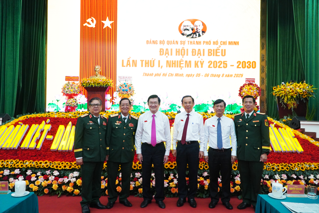 Bí thư Thành ủy TP HCM Nguyễn Văn Nên giữ chức Bí thư Đảng ủy Quân sự thành phố- Ảnh 3. Bí thư Thành ủy TP HCM Nguyễn Văn Nên giữ chức Bí thư Đảng ủy Quân sự thành phố- Ảnh 3.