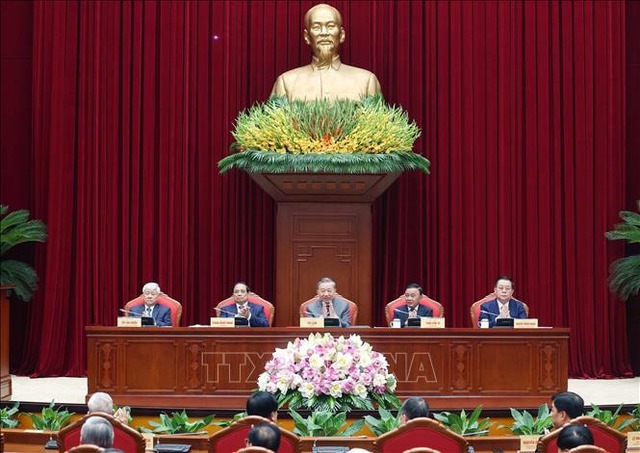 Tổng Bí thư Tô Lâm: Trí thức, nhà khoa học, văn nghệ sĩ là mạch nguồn cho sự trường tồn của đất nước- Ảnh 2. Tổng Bí thư Tô Lâm: Trí thức, nhà khoa học, văn nghệ sĩ là mạch nguồn cho sự trường tồn của đất nước- Ảnh 2.