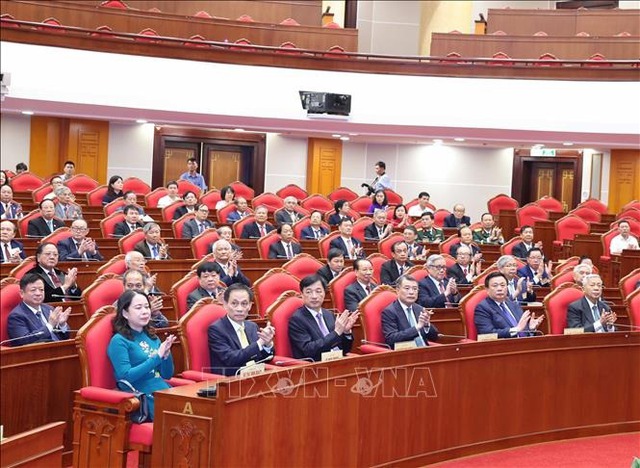 Tổng Bí thư Tô Lâm: Trí thức, nhà khoa học, văn nghệ sĩ là mạch nguồn cho sự trường tồn của đất nước- Ảnh 6. Tổng Bí thư Tô Lâm: Trí thức, nhà khoa học, văn nghệ sĩ là mạch nguồn cho sự trường tồn của đất nước- Ảnh 6.