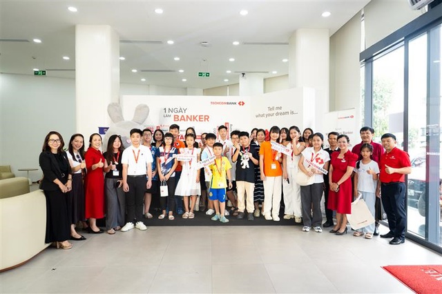 Techcombank tiếp tục kiến tạo hành trình giáo dục tài chính cho thế hệ tiếp nối vượt trội- Ảnh 2. Techcombank tiếp tục kiến tạo hành trình giáo dục tài chính cho thế hệ tiếp nối vượt trội- Ảnh 2.