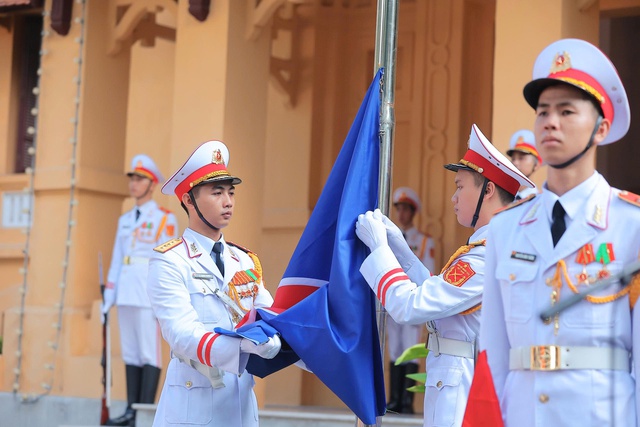 Trang trọng Lễ thượng cờ ASEAN tại Hà Nội- Ảnh 8.