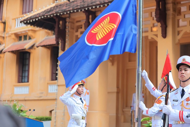 Trang trọng Lễ thượng cờ ASEAN tại Hà Nội- Ảnh 11.