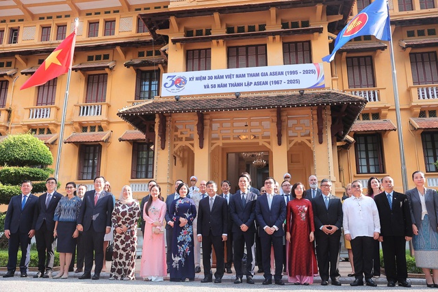 Trang trọng Lễ thượng cờ ASEAN tại Hà Nội- Ảnh 16.