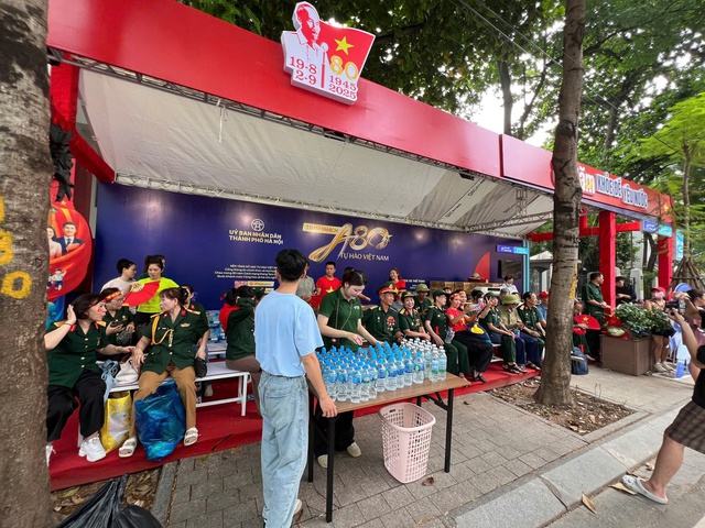 Chi tiết 15 "Trạm khách: A80 Tự hào Việt Nam" phục vụ miễn phí người dân xem diễu binh, diễu hành - Ảnh 1.