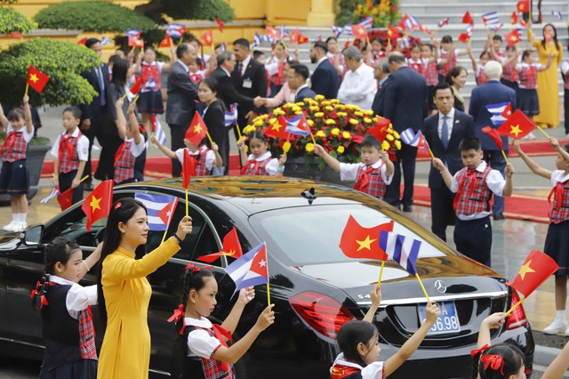 Tổng Bí thư chủ trì lễ đón chính thức Bí thư thứ Nhất, Chủ tịch nước Cuba - Ảnh 3.