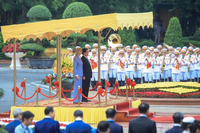 Chủ tịch nước Lương Cường chủ trì lễ đón cấp Nhà nước Toàn quyền Úc- Ảnh 6. Chủ tịch nước Lương Cường chủ trì lễ đón cấp Nhà nước Toàn quyền Úc- Ảnh 6.