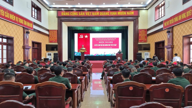 Lính biên phòng Quảng Trị về bản dựng nhà, gieo mạ cùng dân- Ảnh 3.