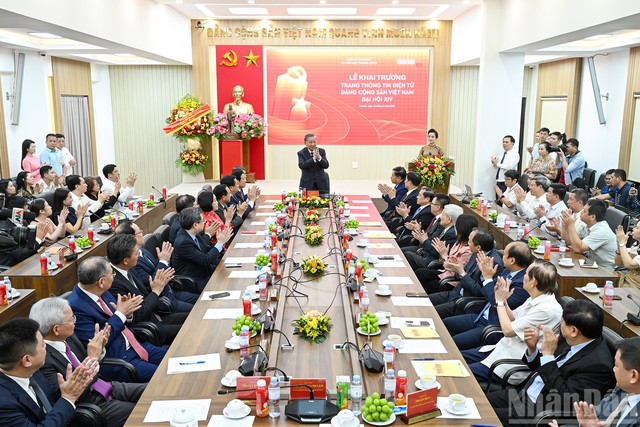 Tổng Bí thư Tô Lâm dự lễ ra mắt Trang thông tin điện tử "Đảng Cộng sản Việt Nam - Đại hội XIV"- Ảnh 5. Tổng Bí thư Tô Lâm dự lễ ra mắt Trang thông tin điện tử "Đảng Cộng sản Việt Nam - Đại hội XIV"- Ảnh 5.