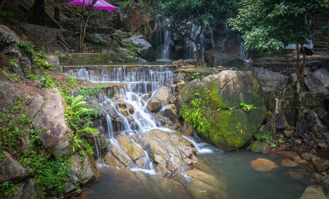 Săn mây tại Núi Cấm An Giang - trải nghiệm kỳ diệu trên nóc nhà miền Tây - Ảnh 6. Săn mây tại Núi Cấm An Giang - trải nghiệm kỳ diệu trên nóc nhà miền Tây - Ảnh 6.