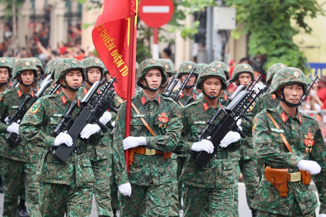 Emotional, proud rally and parade mark 80th National Day - Ảnh 33. Emotional, proud rally and parade mark 80th National Day - Ảnh 33.