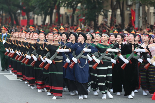 Emotional, proud rally and parade mark 80th National Day - Ảnh 29. Emotional, proud rally and parade mark 80th National Day - Ảnh 29.