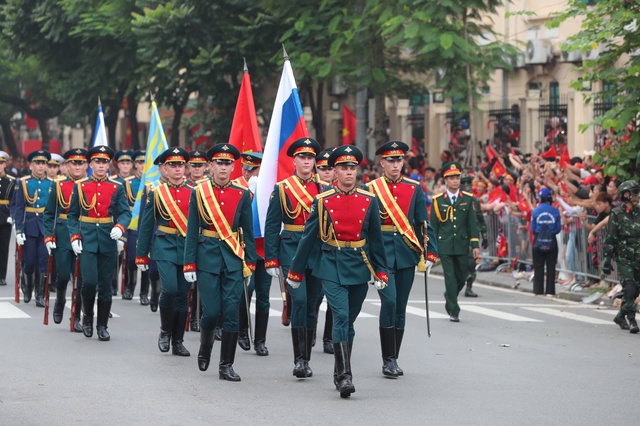 Emotional, proud rally and parade mark 80th National Day - Ảnh 35. Emotional, proud rally and parade mark 80th National Day - Ảnh 35.