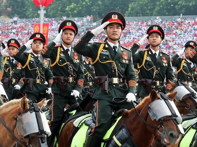 Emotional, proud rally and parade mark 80th National Day - Ảnh 8. Emotional, proud rally and parade mark 80th National Day - Ảnh 8.