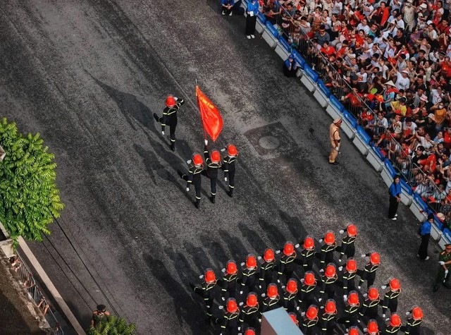 Emotional, proud rally and parade mark 80th National Day - Ảnh 2. Emotional, proud rally and parade mark 80th National Day - Ảnh 2.