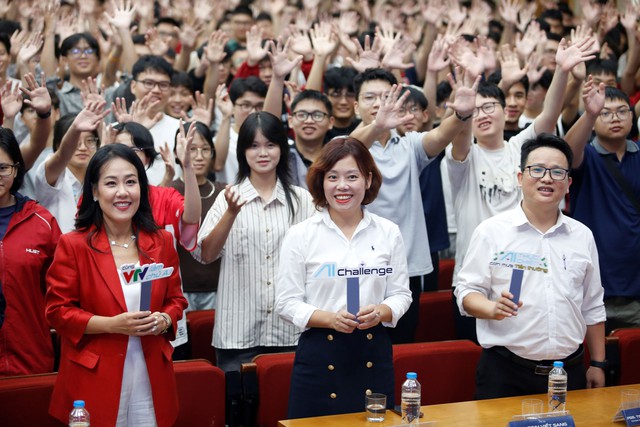 Gần 4.000 sinh viên đã tham gia Unitour “A.I thực chiến”, Đại học Bách Khoa bùng nổ đăng ký- Ảnh 2.