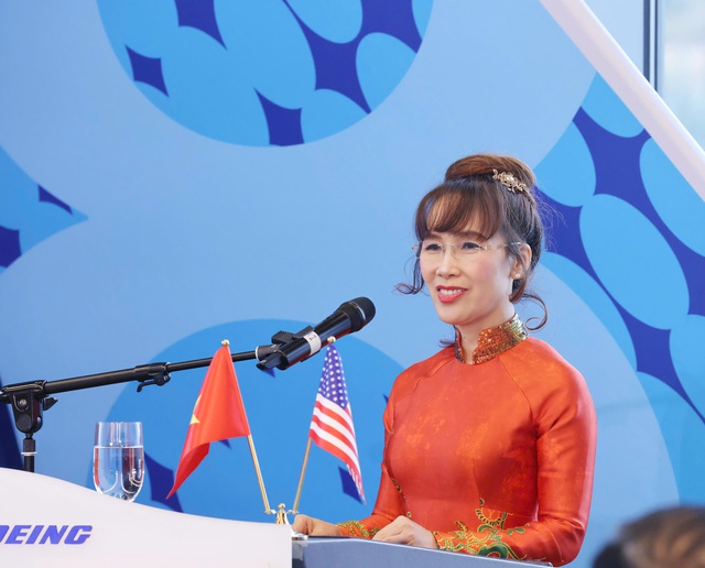 Chủ tịch nước chứng kiến Vietjet nhận bàn giao máy bay Boeing đầu tiên trong đơn hàng 200 chiếc- Ảnh 12. Chủ tịch nước chứng kiến Vietjet nhận bàn giao máy bay Boeing đầu tiên trong đơn hàng 200 chiếc- Ảnh 12.