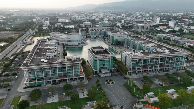 Nhiều trường đại học muốn sử dụng trụ sở Trung tâm Hành chính Bà Rịa - Vũng Tàu - Ảnh 1.