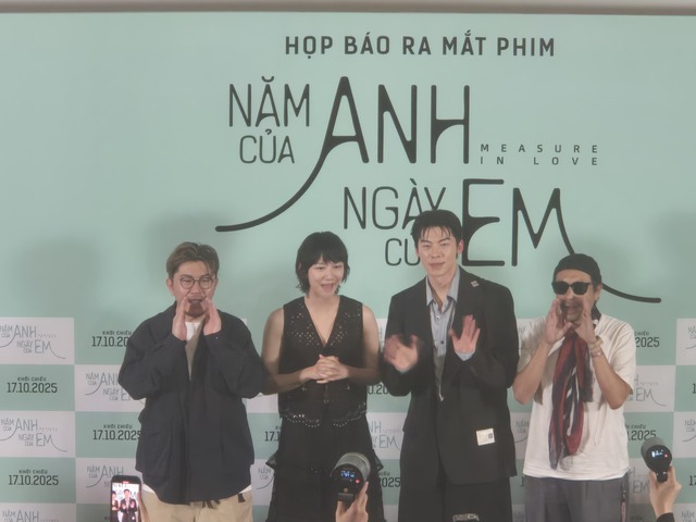 "Chồng quốc dân" Hứa Quang kinh ngạc khi lần đầu đến TP HCM - Ảnh 4.