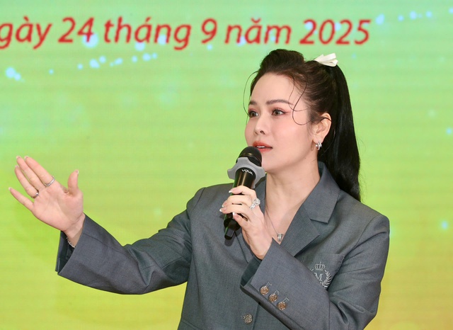 Nhật Kim Anh trao tặng 50 triệu đồng đến "Mai Vàng nhân ái"- Ảnh 2. Nhật Kim Anh trao tặng 50 triệu đồng đến "Mai Vàng nhân ái"- Ảnh 2.