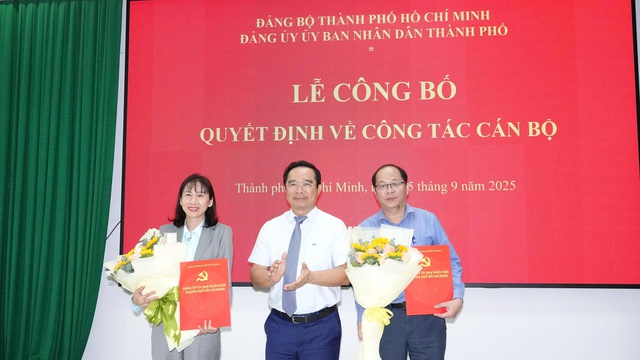 Chánh Văn phòng UBND TP HCM và Giám đốc Sở Nội vụ nhận thêm nhiệm vụ- Ảnh 1. Chánh Văn phòng UBND TP HCM và Giám đốc Sở Nội vụ nhận thêm nhiệm vụ- Ảnh 1.