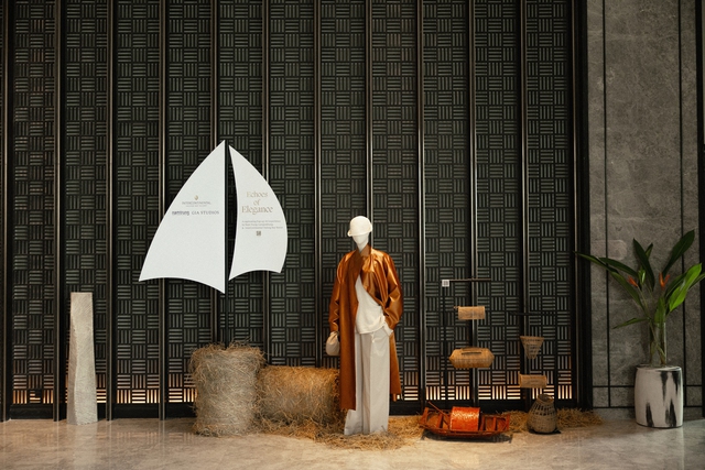 Triển lãm nghệ thuật "Echoes of Elegance" - Ảnh 2.