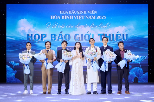 Nhạc sĩ Nguyễn Văn Chung đi tìm hoa hậu sinh viên- Ảnh 2.