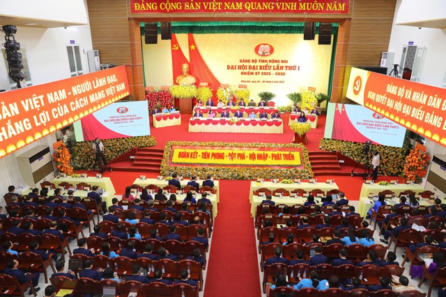 Phiên trù bị đại hội Đại biểu Đảng bộ tỉnh Đồng Nai lần thứ I , nhiệm kỳ 2025 - 2030 - Ảnh 1. Phiên trù bị đại hội Đại biểu Đảng bộ tỉnh Đồng Nai lần thứ I , nhiệm kỳ 2025 - 2030 - Ảnh 1.
