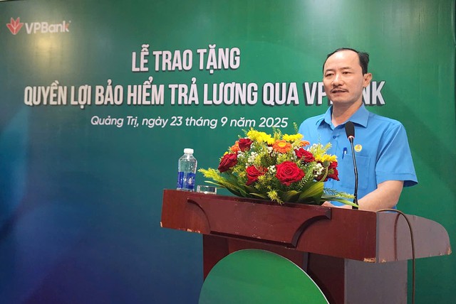 Người lao động nhận trợ cấp mất việc từ gói bảo hiểm VPBank- Ảnh 2.