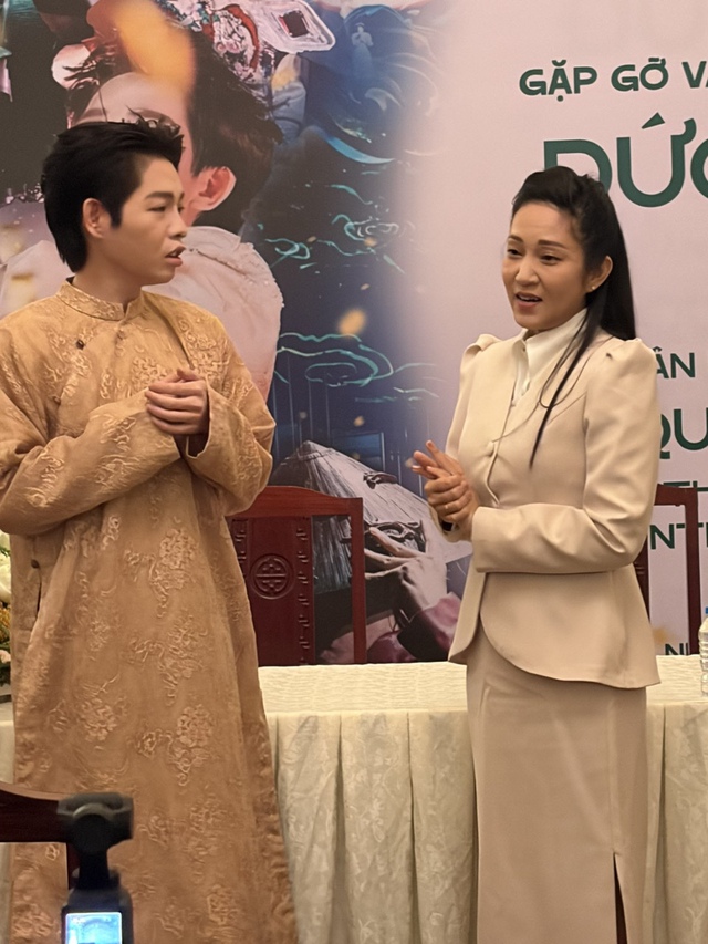 Ca sĩ Đức Phúc: Tự hào vô cùng khi là học trò ca sĩ Mỹ Tâm - Ảnh 1.