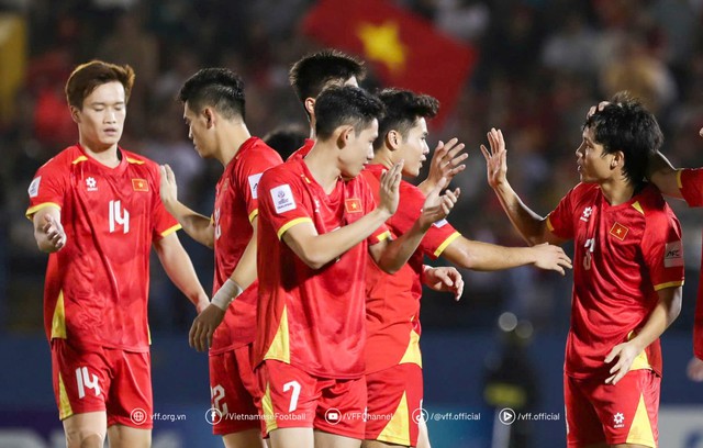 Tuyển Việt Nam đón sự trở lại của thủ thành Đặng Văn Lâm- Ảnh 3. Tuyển Việt Nam đón sự trở lại của thủ thành Đặng Văn Lâm- Ảnh 3.