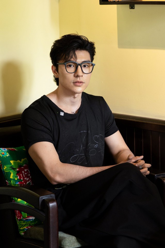 Steven Nguyễn gây sốt với vai phản diện Quang trong "Mưa đỏ"- Ảnh 12.