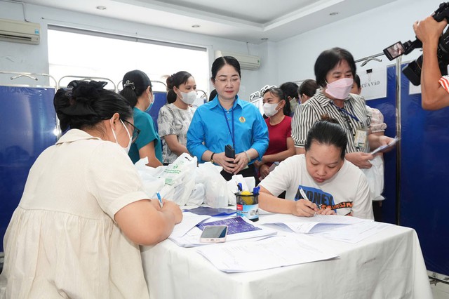 Kết nối hiệu quả với Công đoàn cơ sở- Ảnh 1. Kết nối hiệu quả với Công đoàn cơ sở- Ảnh 1.