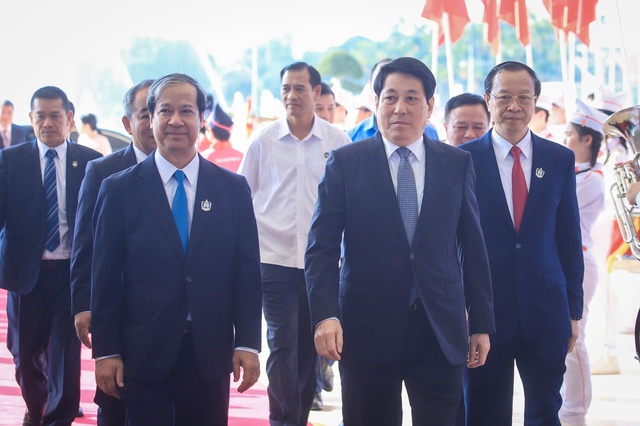 Tổng Bí thư Tô Lâm đánh trống khai giảng năm học 2025 - 2026 - Ảnh 6.