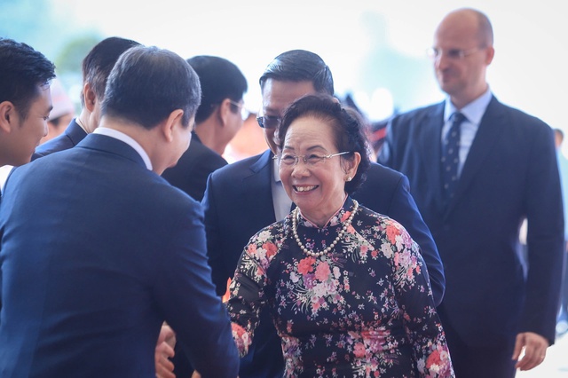 Tổng Bí thư Tô Lâm đánh trống khai giảng năm học 2025 - 2026 - Ảnh 11.