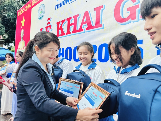 Sacombank “Ươm mầm cho những ước mơ” – chung tay vun đắp thế hệ trẻ- Ảnh 1.